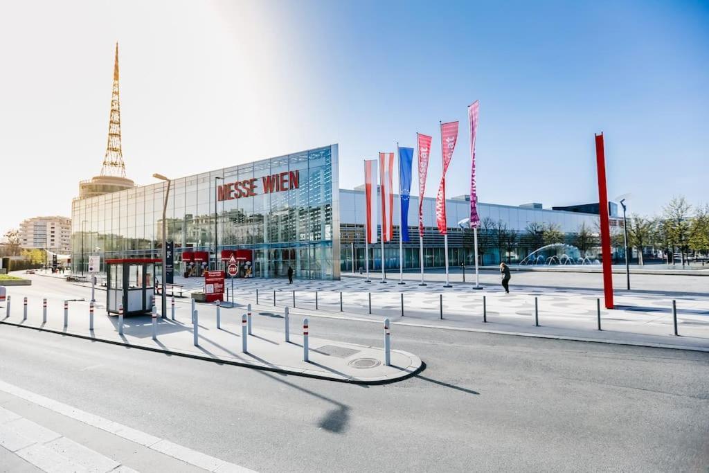 Town House Near Metro & Vienna City Center מראה חיצוני תמונה